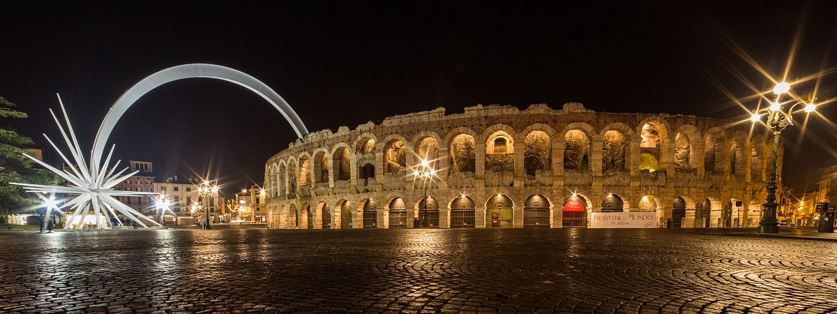 Immagini Verona Natale.Verona Le Mostre Di Natale Baldoin Viaggi Noleggio Pullman Minibus E Van Agenzia Viaggi A Treviso